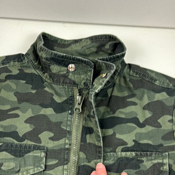 OshKosh B'gosh Kids Camo Utility Jean Jacket size 8 - Picture 4 of 9